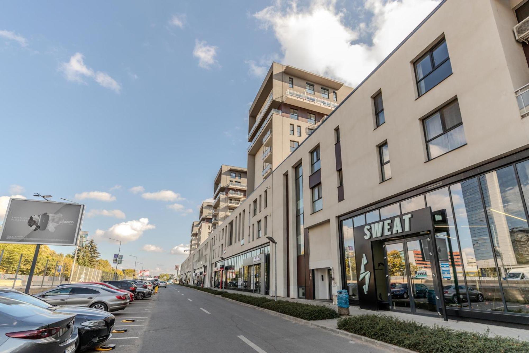 Perfect Stay: Urban Heaven In Aviatiei Business Area Apartment