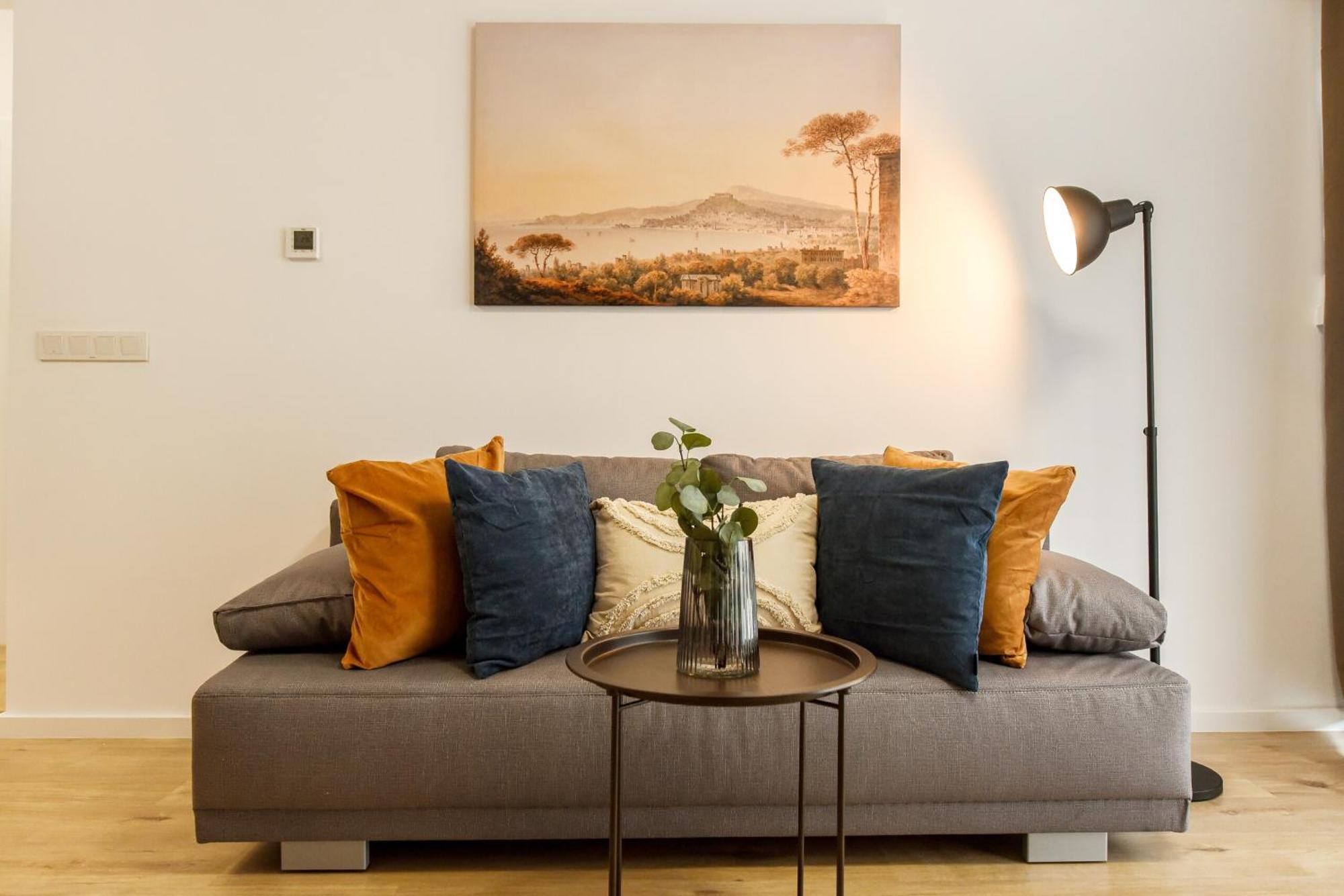Perfect Stay: Urban Heaven In Aviatiei Business Area Apartment