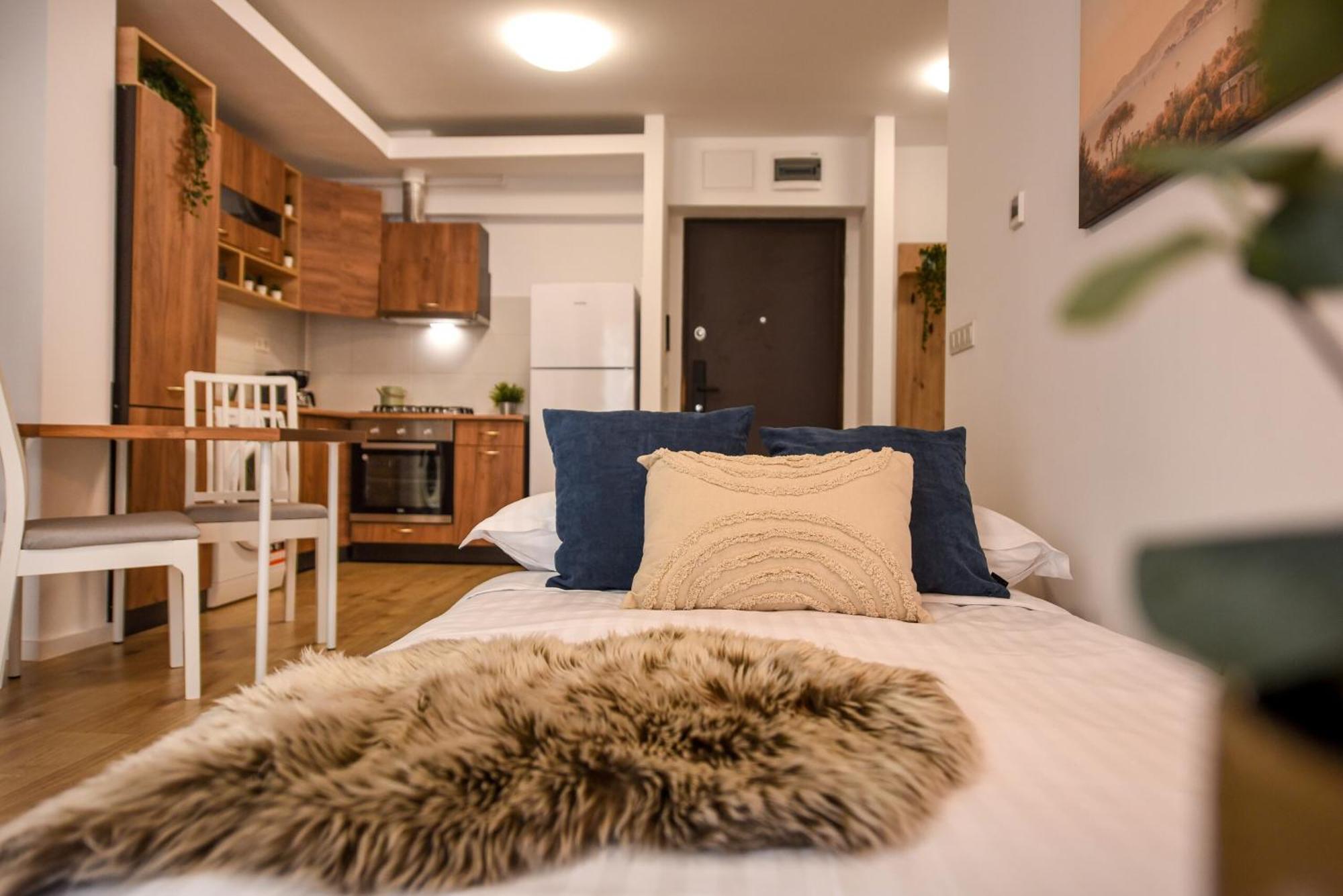 Perfect Stay: Urban Heaven In Aviatiei Business Area Apartment Bucharest