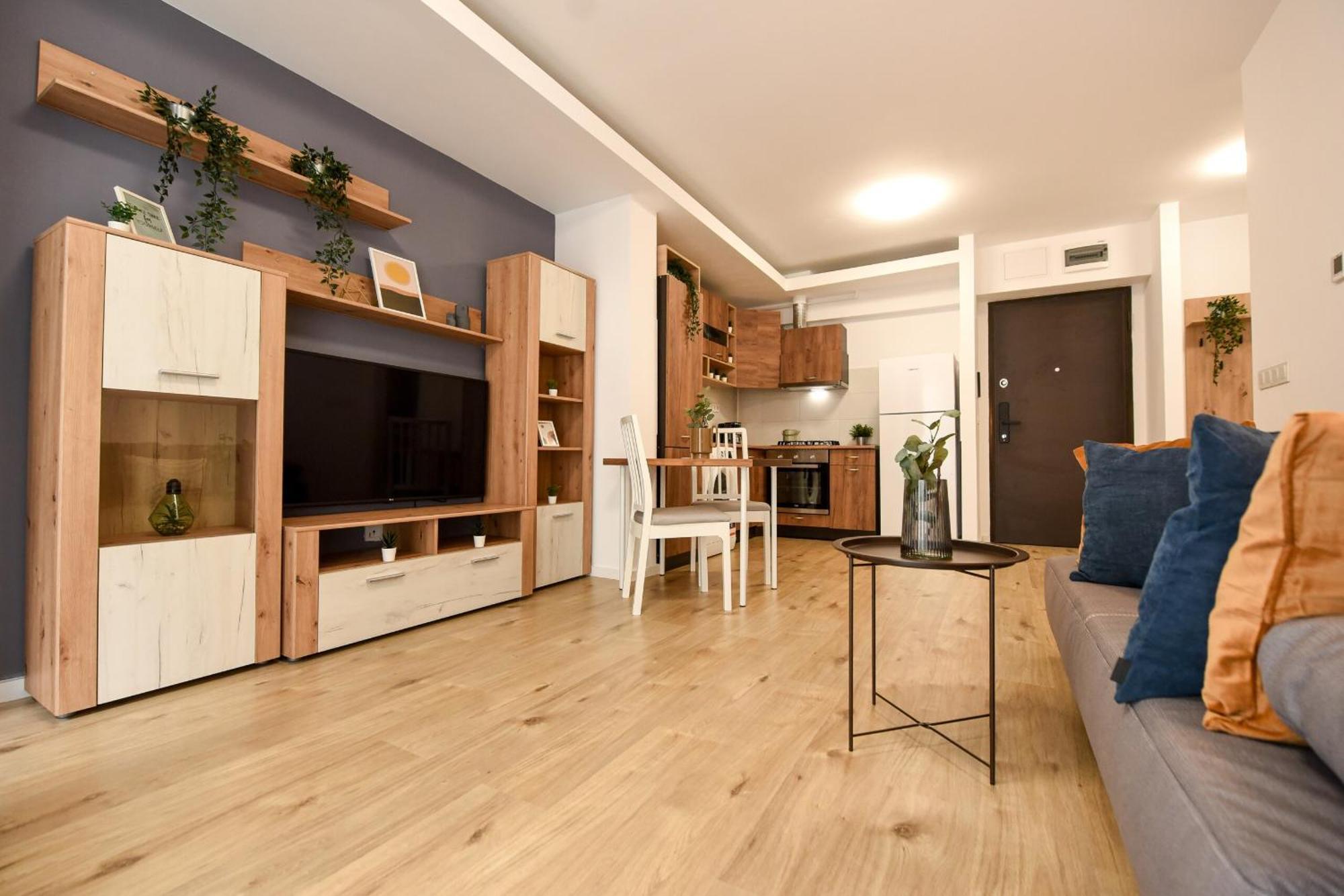 Perfect Stay: Urban Heaven In Aviatiei Business Area Apartment