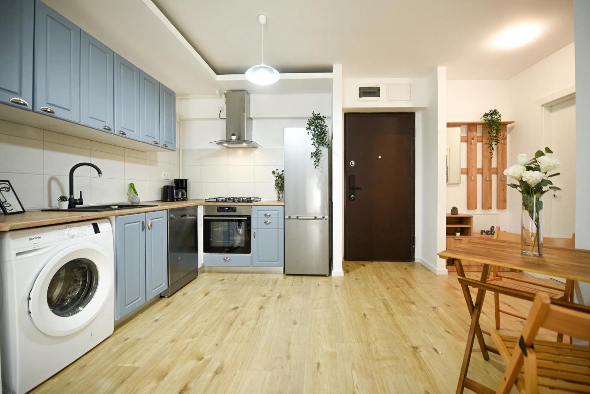 Perfect Stay: Urban Heaven In Aviatiei Business Area Apartment
